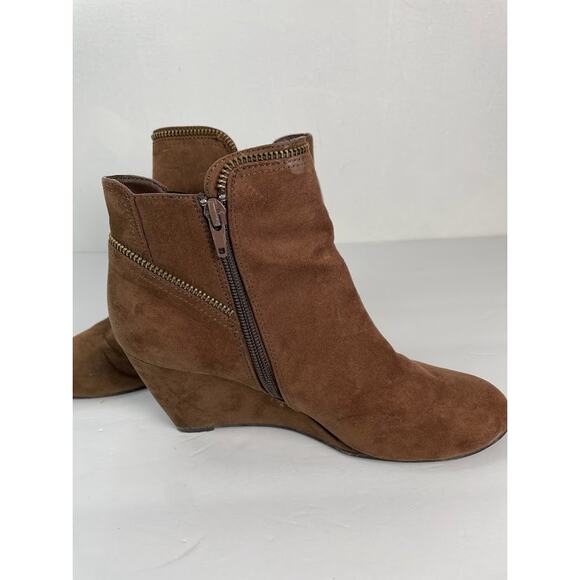 Suede Wedge Boots Womens 7.5 Ankle Brown Booties Round Toe Heeled Shoes - Picture 3 of 11